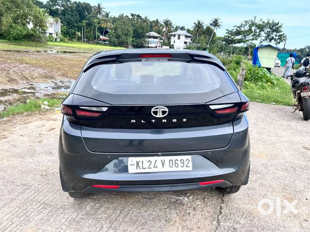 2022 Tata Altroz 1.2 Xm Plus