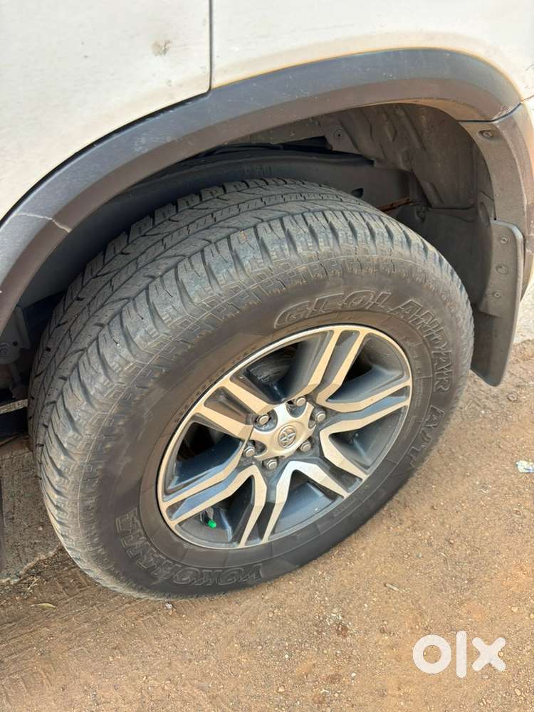 Toyota Fortuner 2022 Diesel 100000 Km Driven