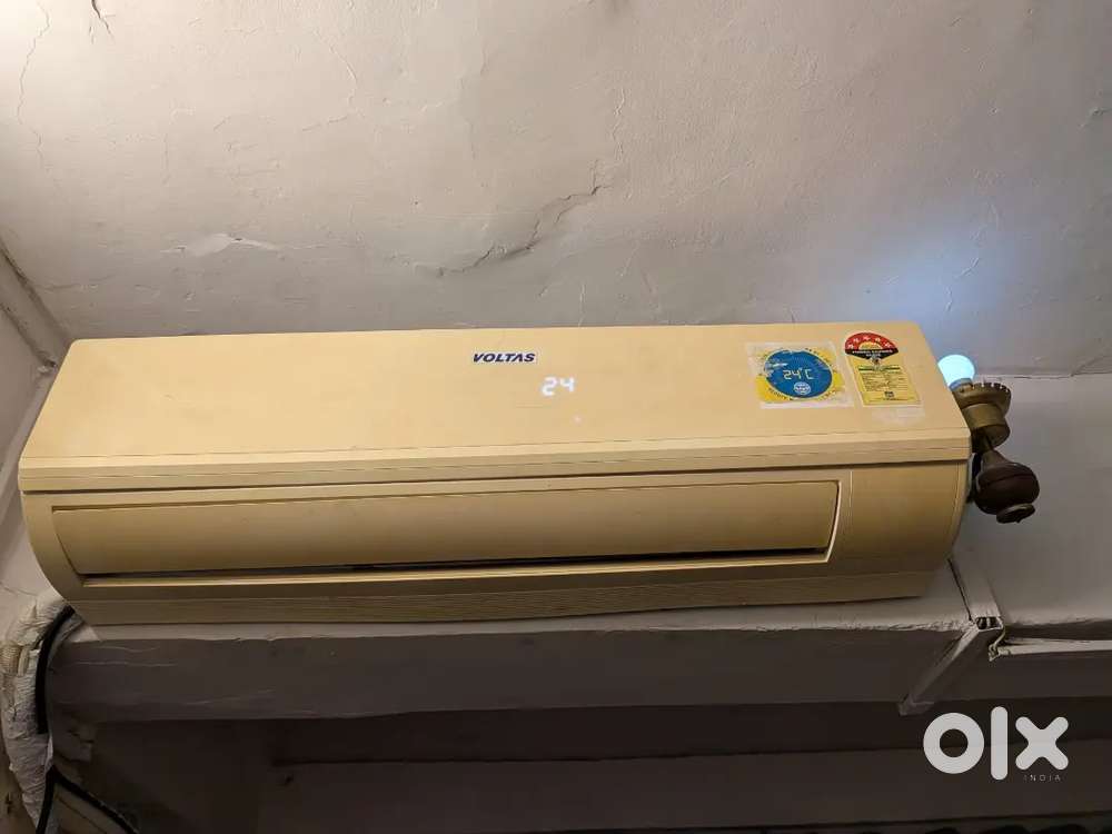 Voltas 1.5 टन स्प्लिट AC बिक्री के लिए | ₹11,000