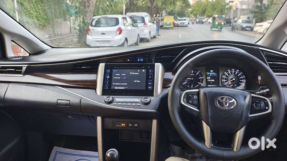 Toyota Innova Crysta 2.4 V, 2016, Diesel