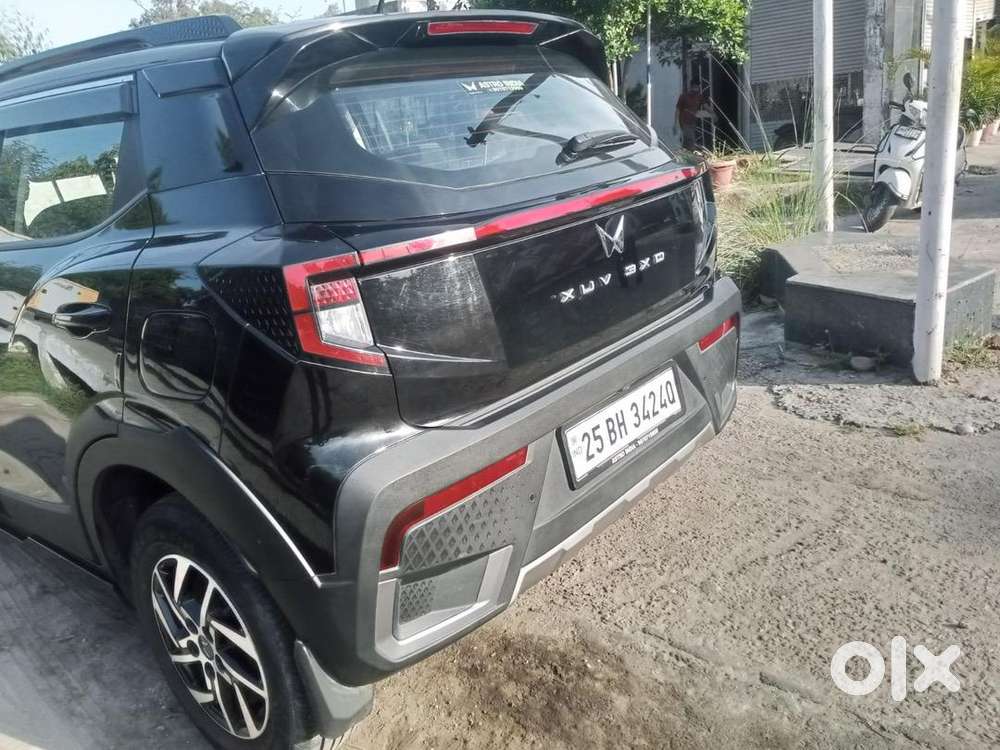 Mahindra Xuv 3xo 2025 Petrol Well Maintained