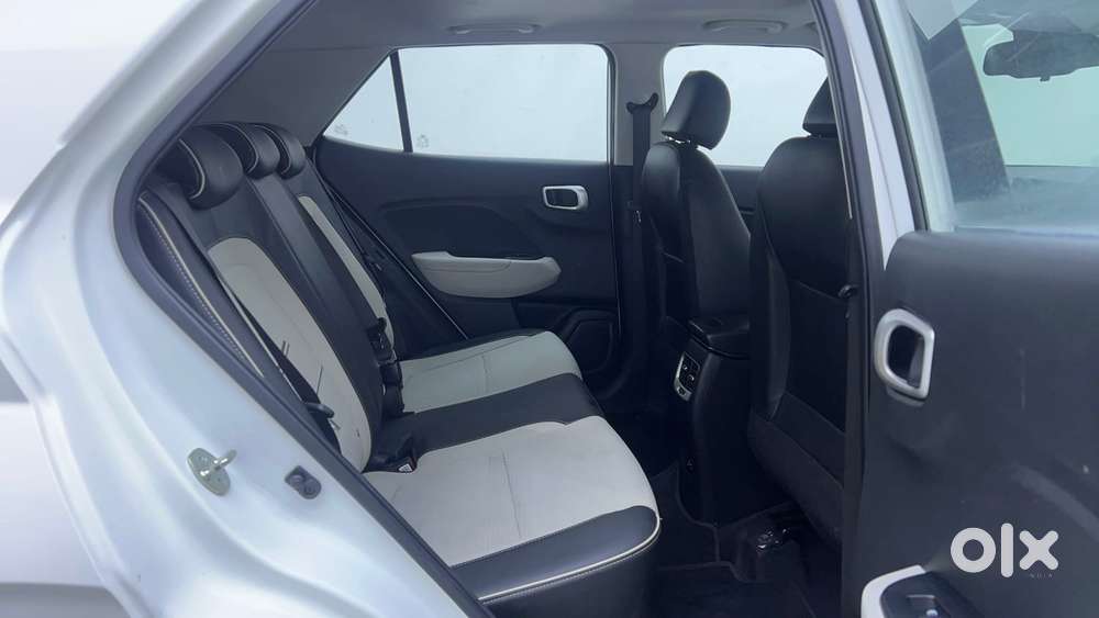 Hyundai Venue 1.0 Sx (o) Turbo Dct, 2023, Petrol