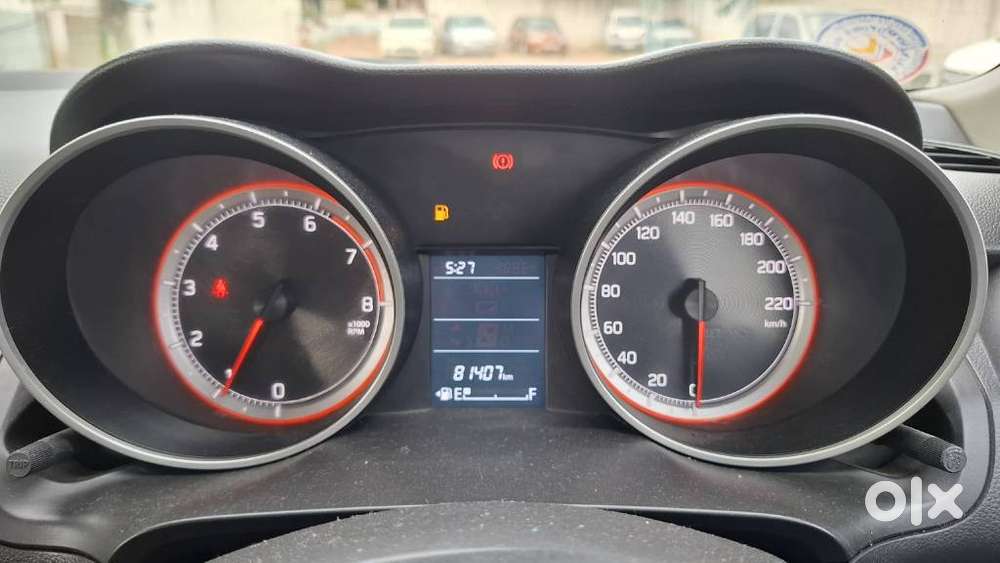 Maruti Suzuki Swift 1.2 Vxi (o), 2022, Petrol