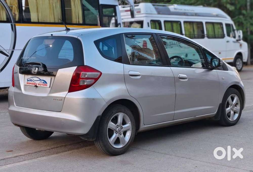 Honda Jazz V Mt Privilege, 2011, Petrol