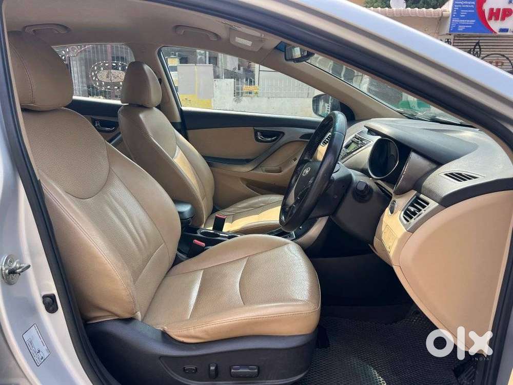 Hyundai Elantra 1.6 Sx, 2013, Petrol