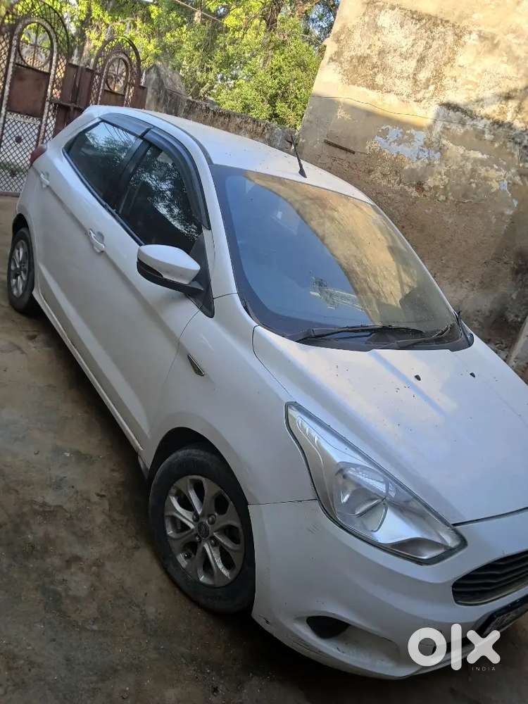 Ford Figo Titanium 2016 Petrol