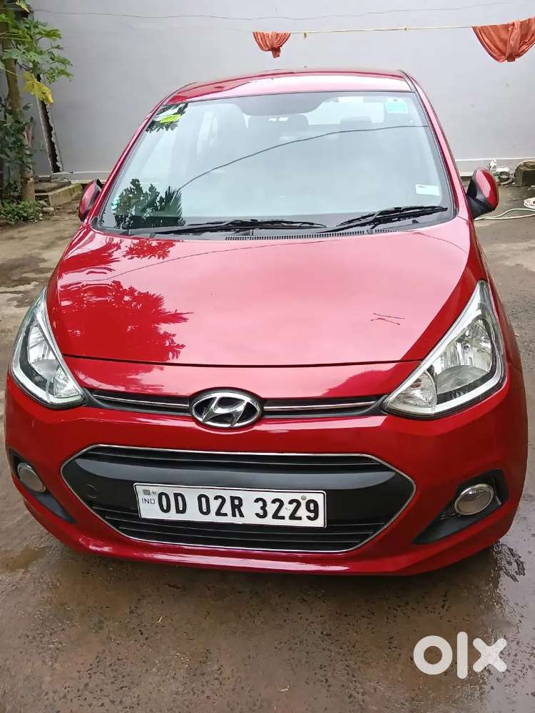 Hyundai Xcent Diesel 2015 Top Model