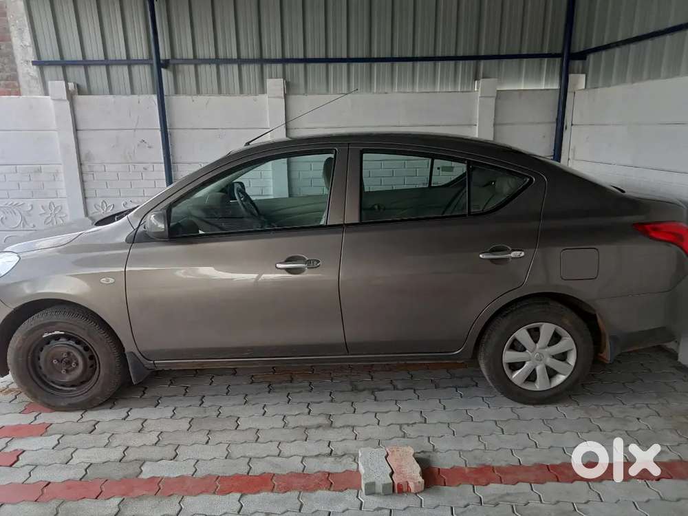 Nissan Sunny 2012 Model