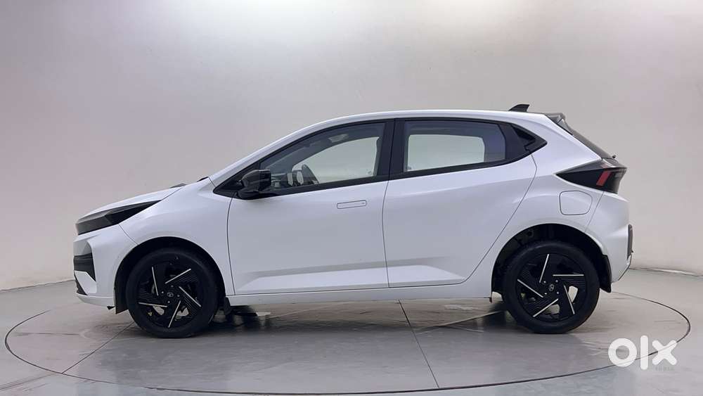 Tata Altroz Xz Plus (o) (s) Icng, 2025, Diesel