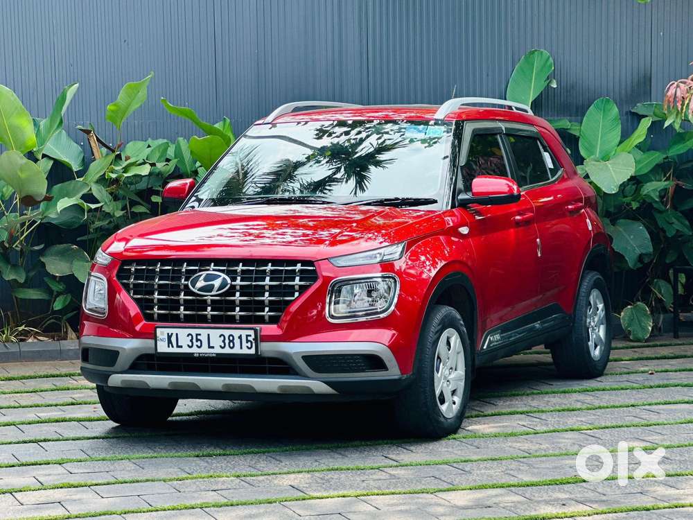 Hyundai Venue 1.2 S (o), 2022, Petrol