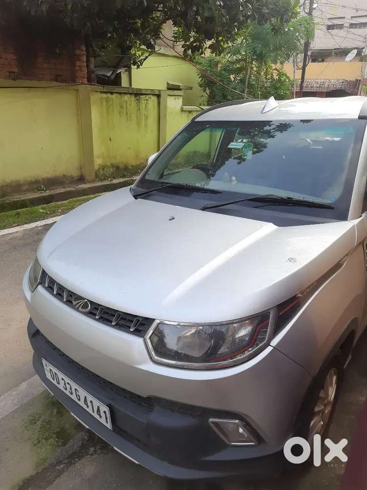Mahindra Kuv 100 2016 Petrol Good Condition & Top End Model
