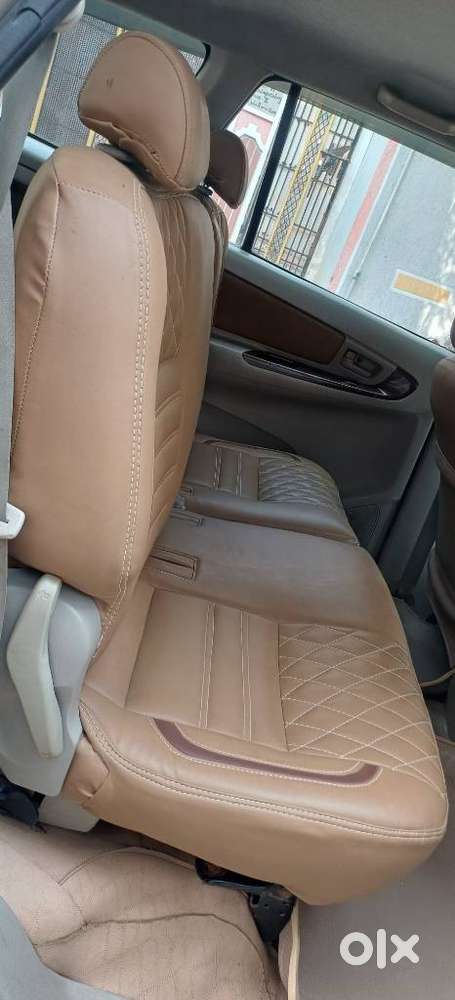 Toyota Innova 2.5 G (diesel) 8 Seater, 2011, Diesel