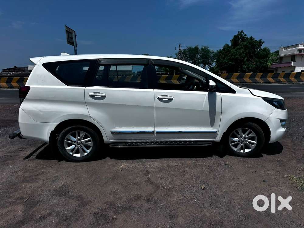 Toyota Innova Crysta 2018