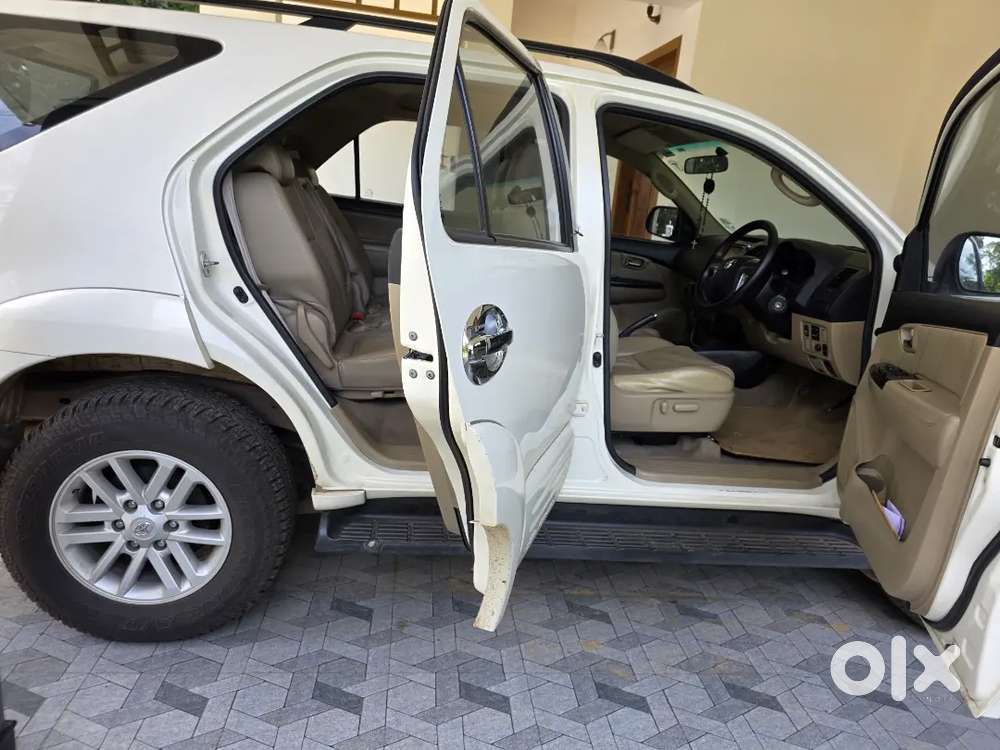 Original Kerala, Showroom Maintained , Senior Citizen Used Fortuner