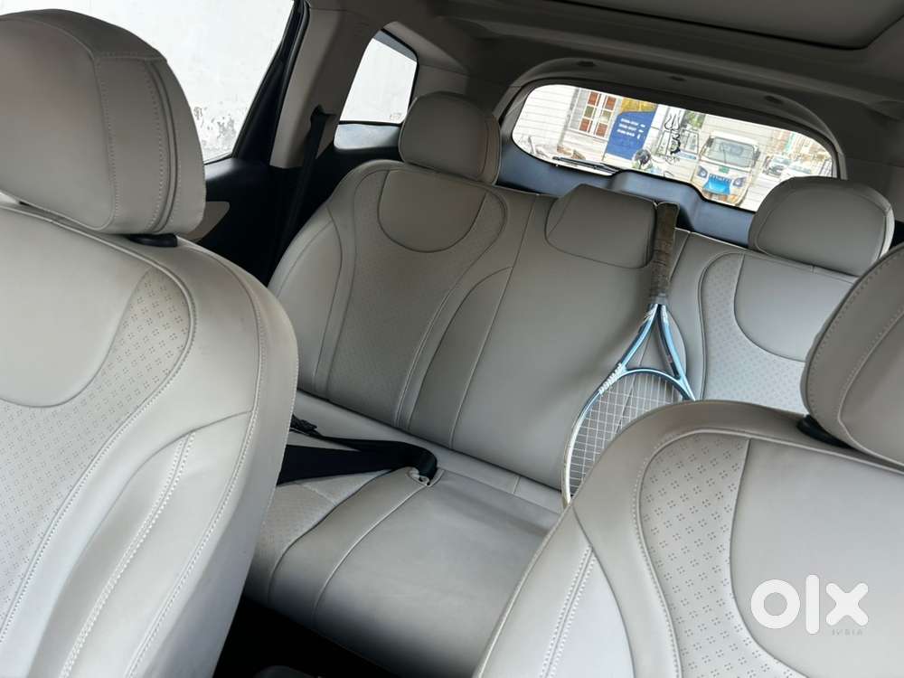 Mahindra Xuv700 Petrol 2024
