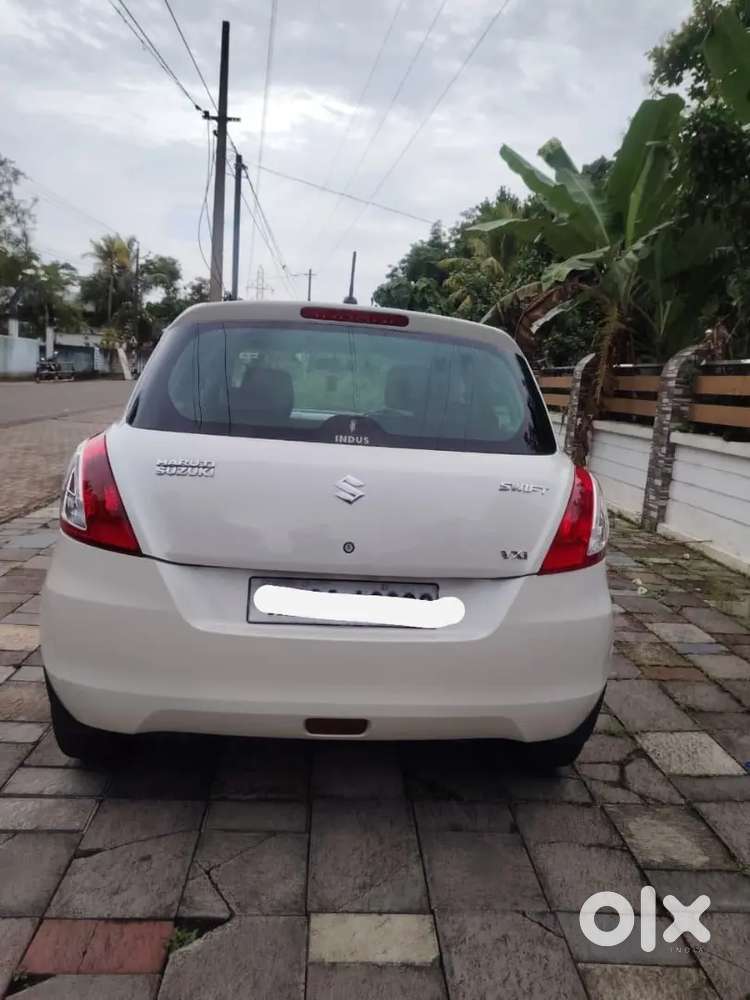 Swift 1.2 Vxi 2014 Maruti Petrol Second Owner Pepers Clear For Sale