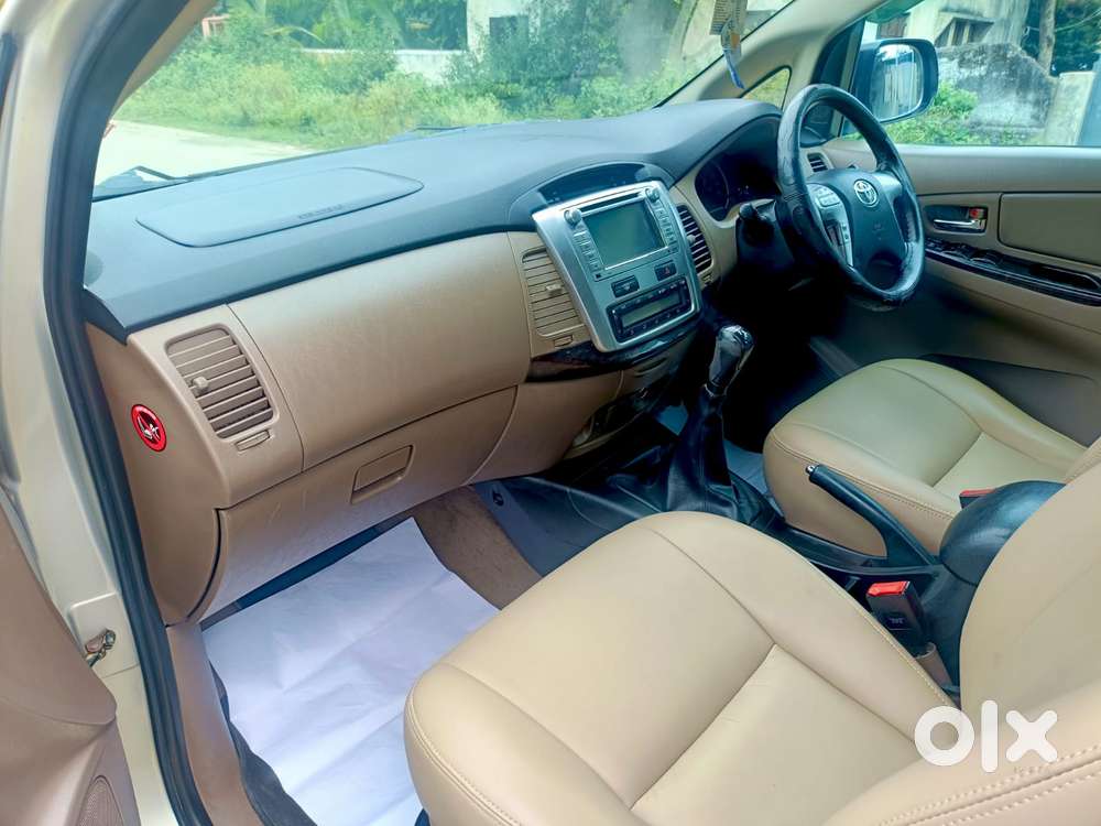 Toyota Innova 2.5 Z Diesel 7 Seater, 2015, Diesel