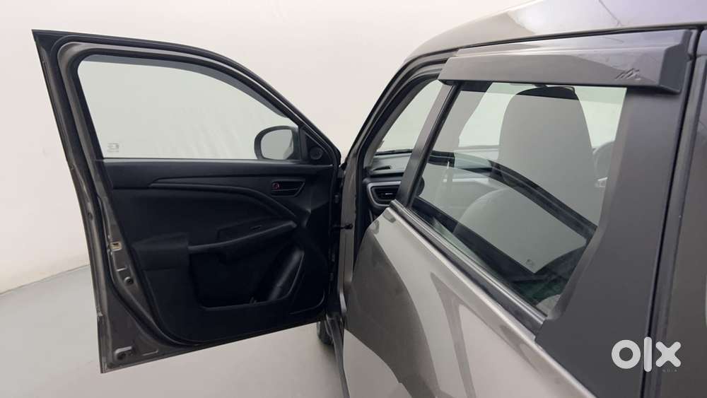 Maruti Suzuki Brezza Vxi At, 2023, Petrol