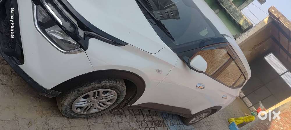Kia Carens 2024 Petrol 7-seater