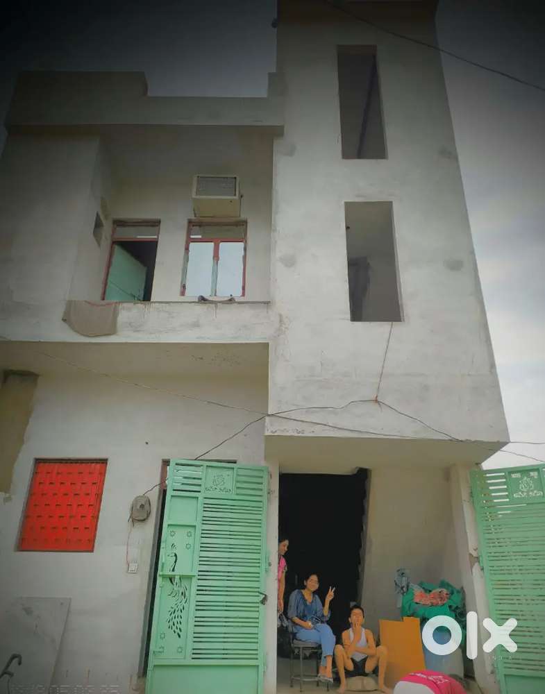 Hall hai rent ke liye jisko chaiye wo sampark kre