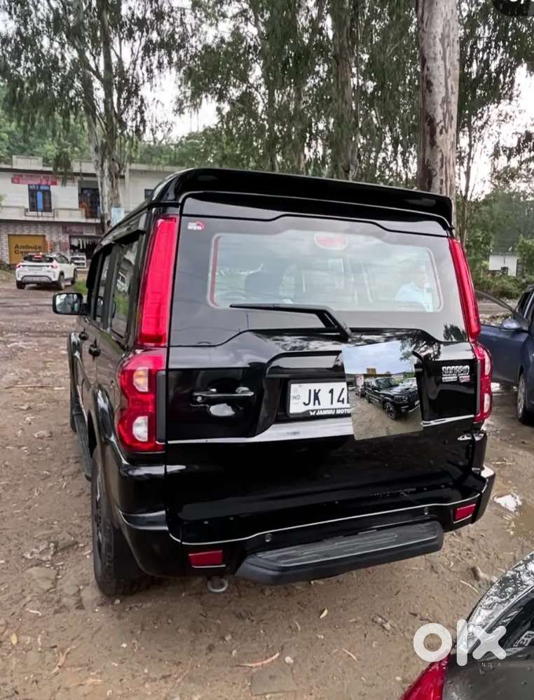 New Scorpio S11 Classic Black Colour