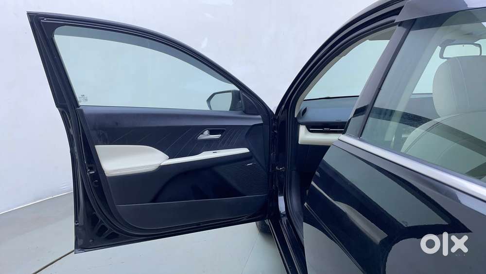 Hyundai Verna 1.5 Sx Ivt, 2023, Petrol