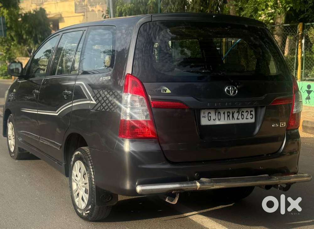 Toyota Innova 2.5 Gx (diesel) 8 Seater Bs Iv, 2015, Diesel