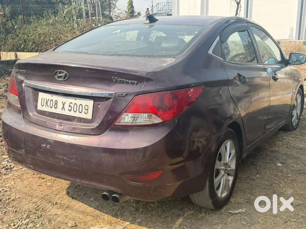 Hyundai Fluidic Verna 2012