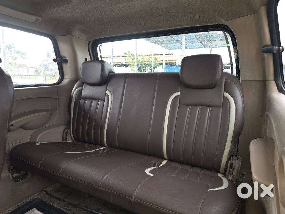Mahindra Xylo, 2010, Petrol