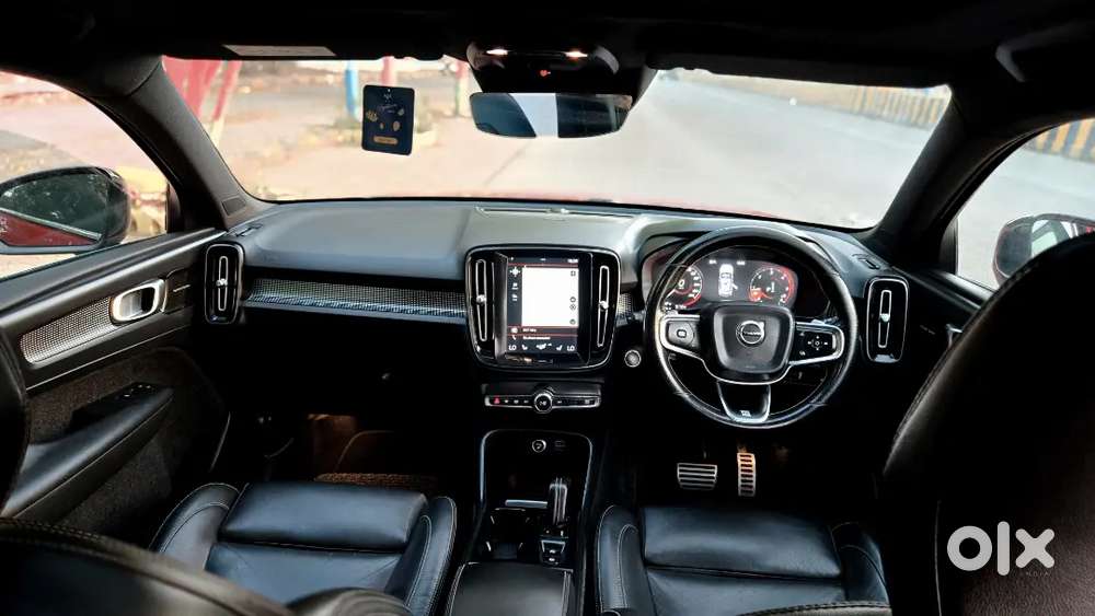 Volvo Xc40 2018 Model Brand New Car Diesel 4x4 ( R - Design )