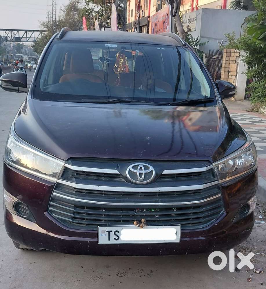 Toyota Innova Crysta 2.4 G Mt 8s, 2016, Diesel