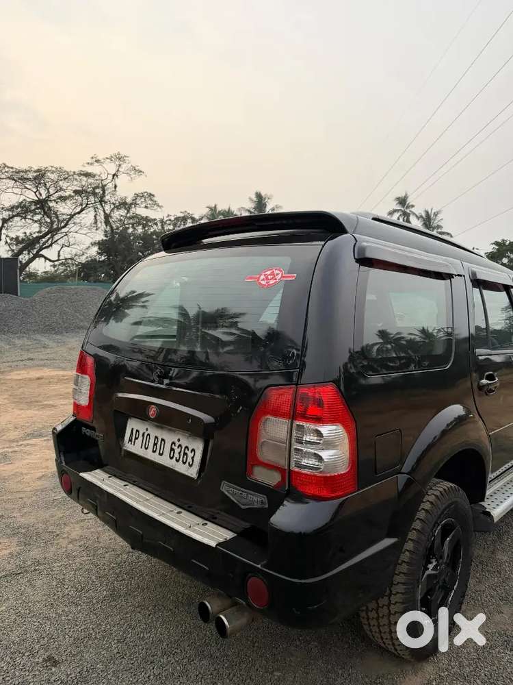 Force Motors Force One 2013