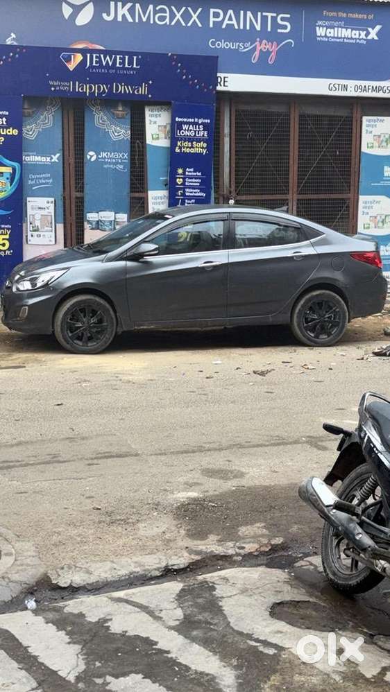 Hyundai Petrol Car 2013