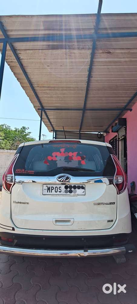 Mahindra Marrazo Desiel M8 Variant