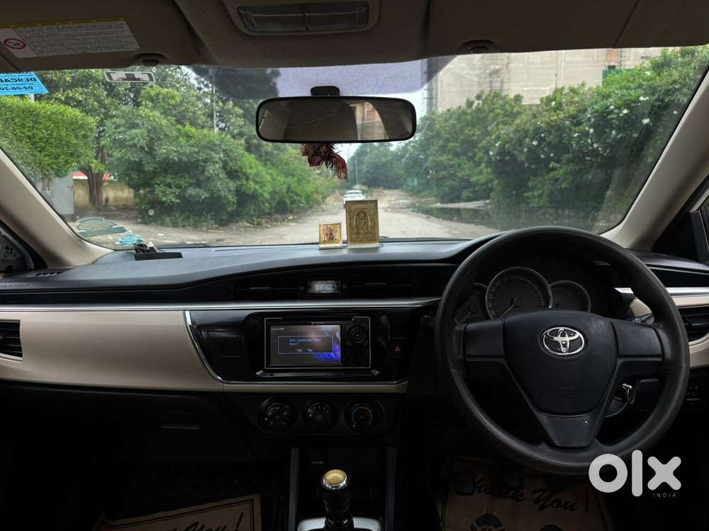 Toyota Corolla Altis 1.8 J, 2015, Petrol