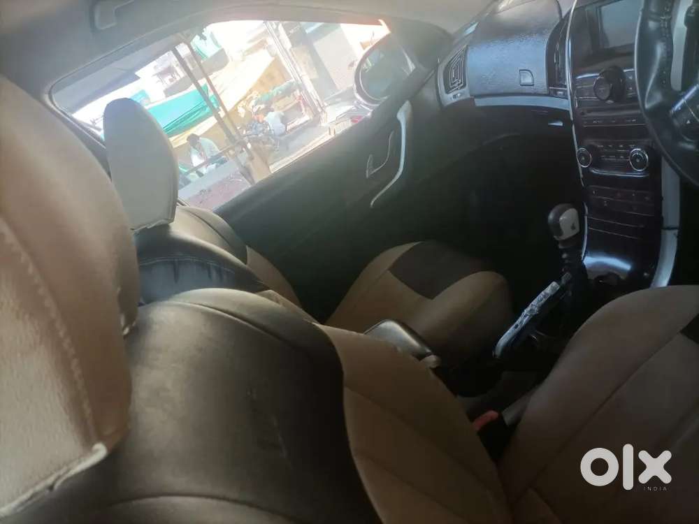 Mahindra Xuv500 2012