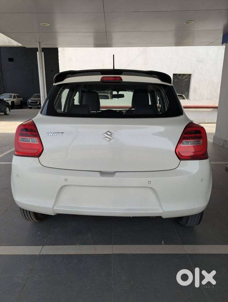 Maruti Suzuki Swift Vxi + Manual, 2023, Petrol