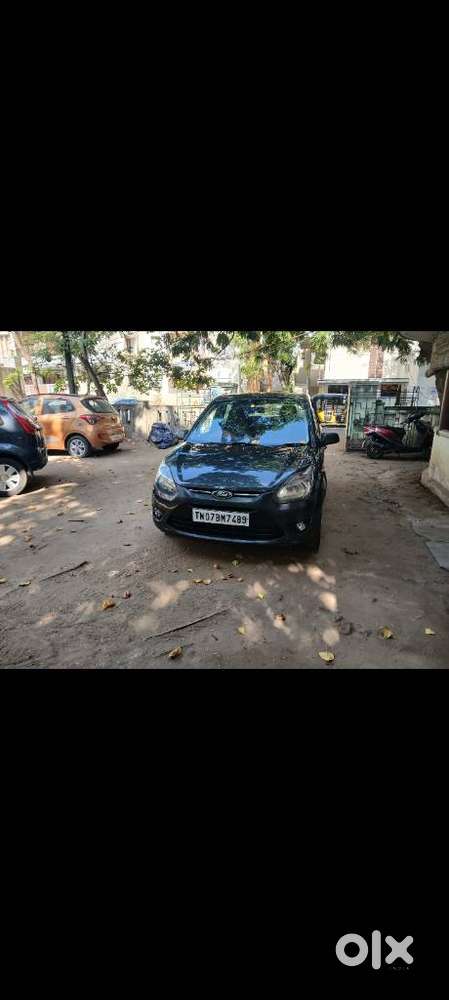 Ford Figo 2010-2012 Petrol Titanium, 2011, Petrol