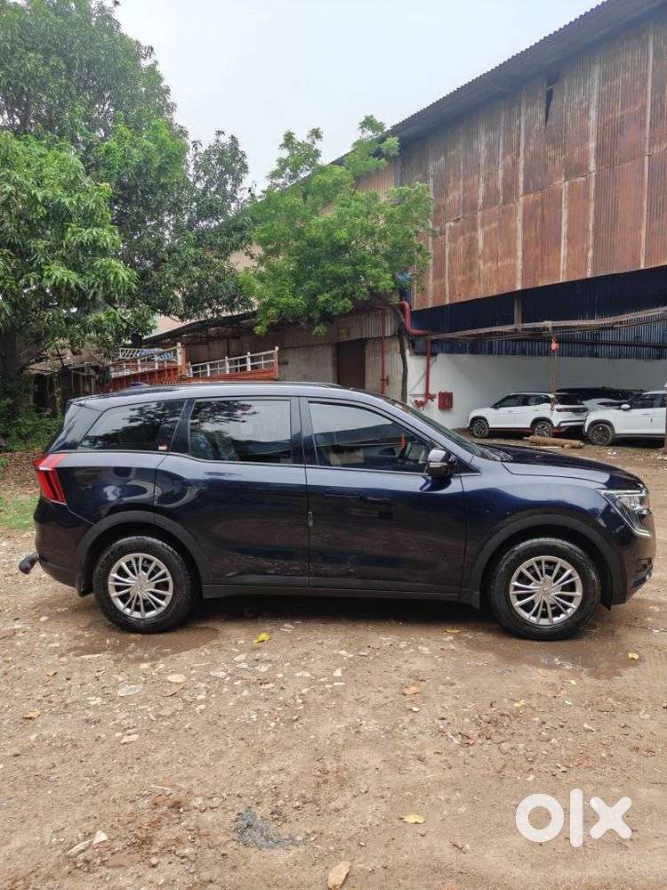 Mahindra Xuv700 2.0 Ax 5 Petrol Mt 7 Str, 2025, Petrol