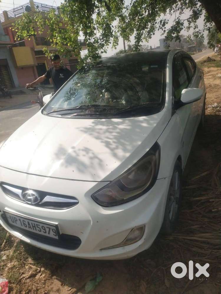 Hyundai Verna 2012