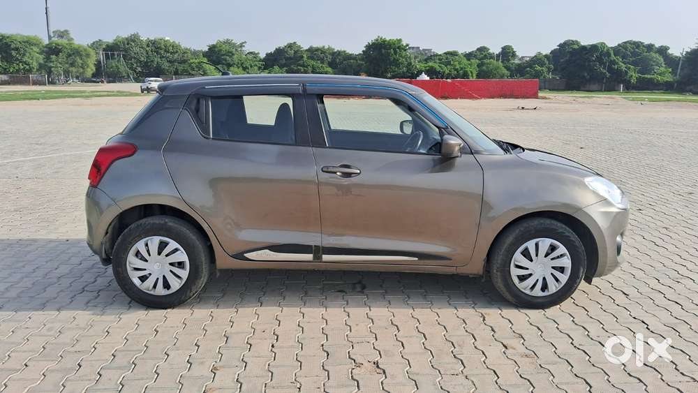 Maruti Suzuki Swift 1.2 Lxi (o), 2023, Petrol