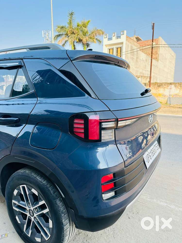 Hyundai Venue Sx (o) Mt 1.5 Diesel, 2022, Diesel