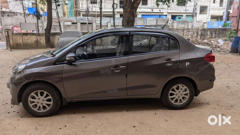 Honda Amaze 2nd Gen 2014 Petrol Well Maintained