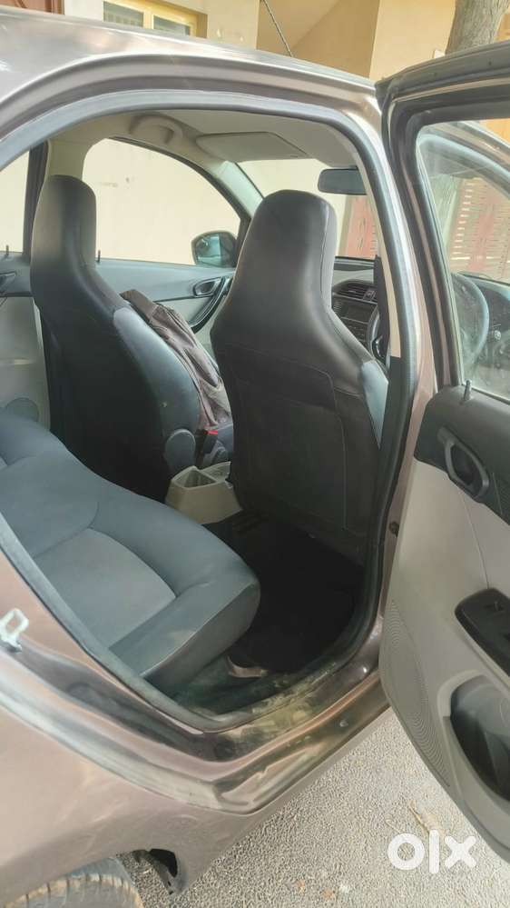 Tata Tiago, 2018, Petrol