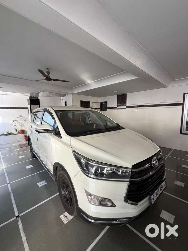 Toyota Innova Crysta 2017 Diesel Well Maintained
