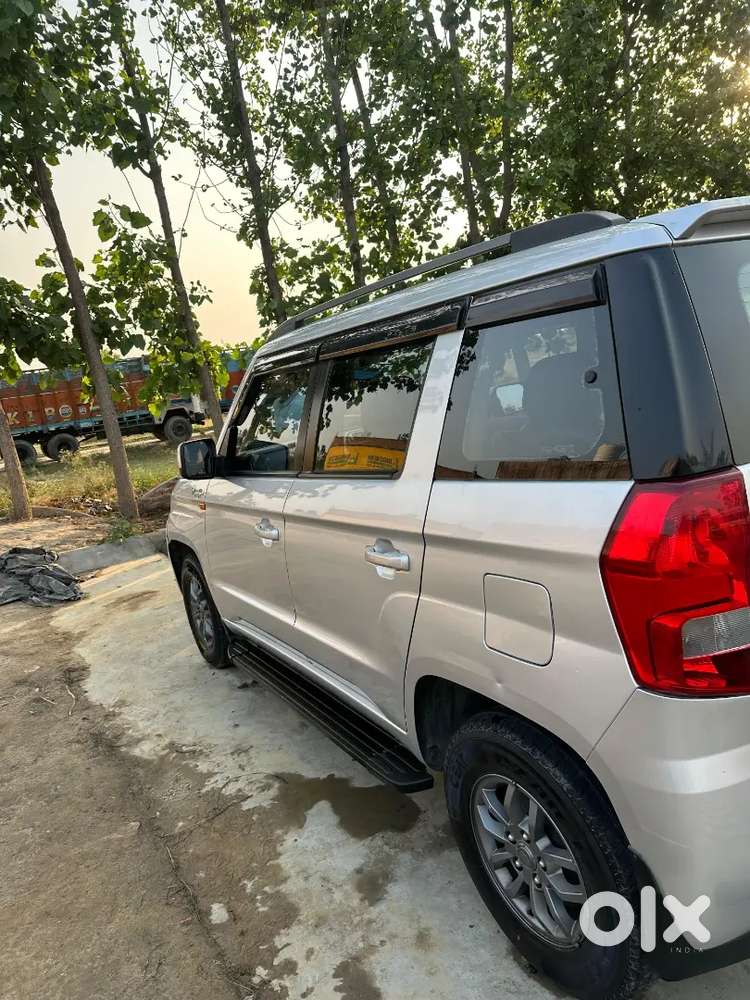 Mahindra Tuv 300 2018