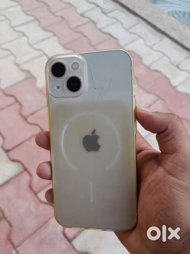 IPhone 13 / 128  battery  100 parents 4 cover