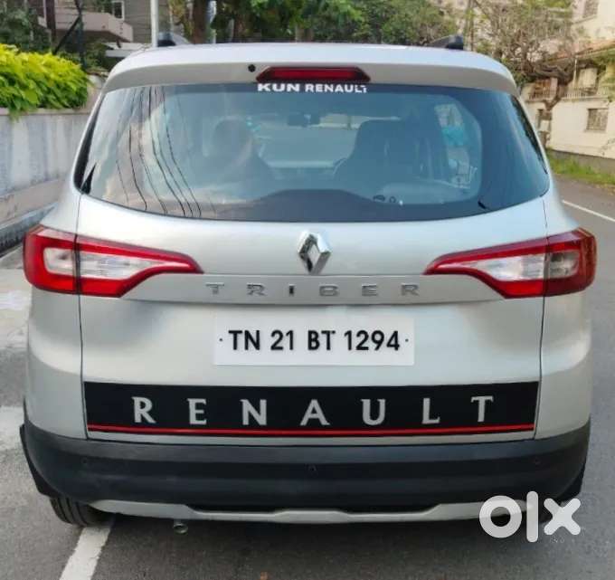 Renault Triber RXT, 2023, Petrol
