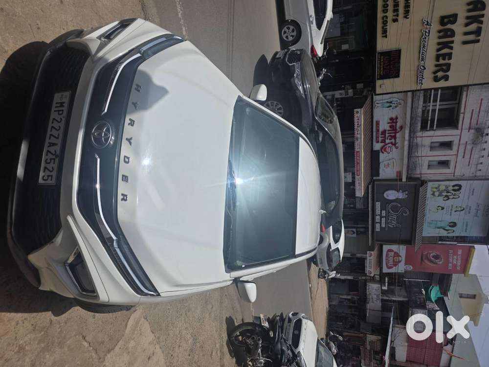 Toyota Urban Cruiser Hyryder 2022 Petrol 118000 Km Driven