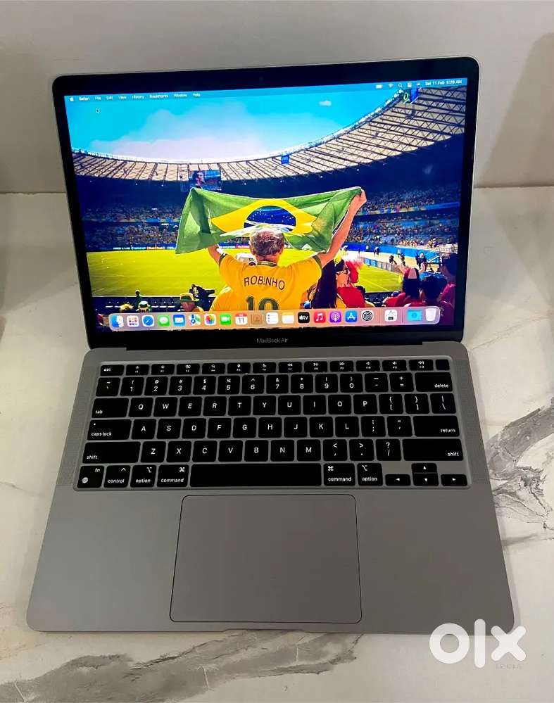 Macbook M1 new under warranty